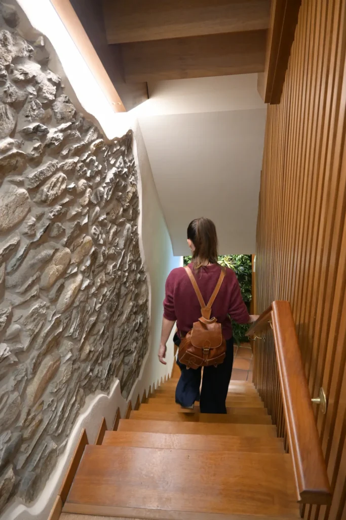 Escalera del Restaurante La Paloma en Cudillero/Cuideiru